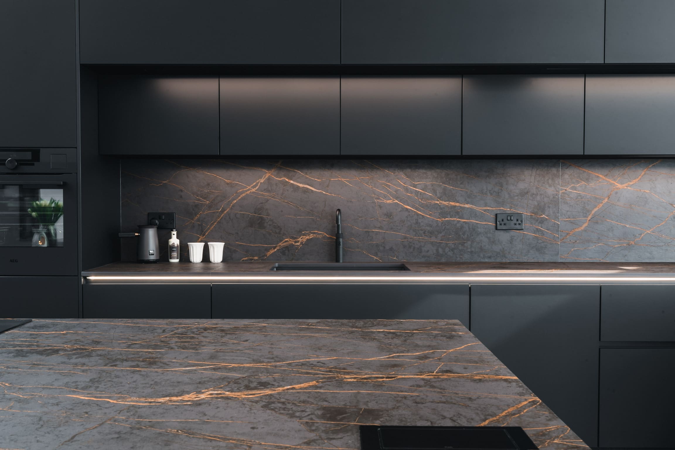 Fitted Kitchens Sheffield: 2025 Style Guide 